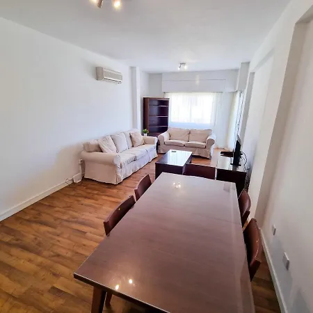 Fam Glam City Apartment *